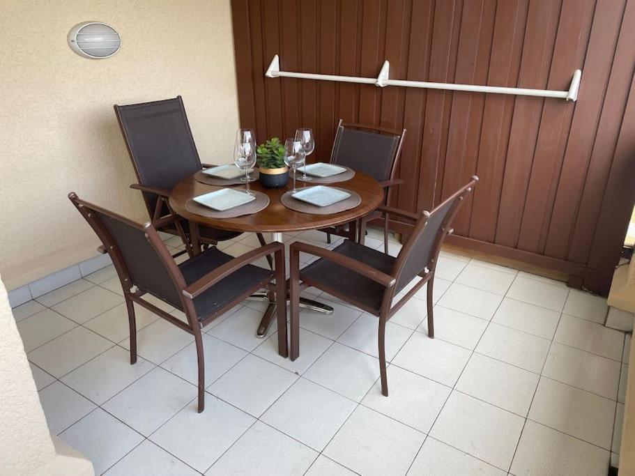 Superbe Appartement Village Cap Esterel 4P Climatise แซ็งต์-ราฟาเอล ภายนอก รูปภาพ