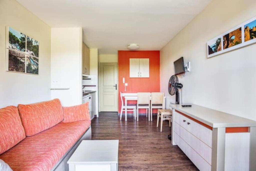 Superbe Appartement Village Cap Esterel 4P Climatise แซ็งต์-ราฟาเอล ภายนอก รูปภาพ